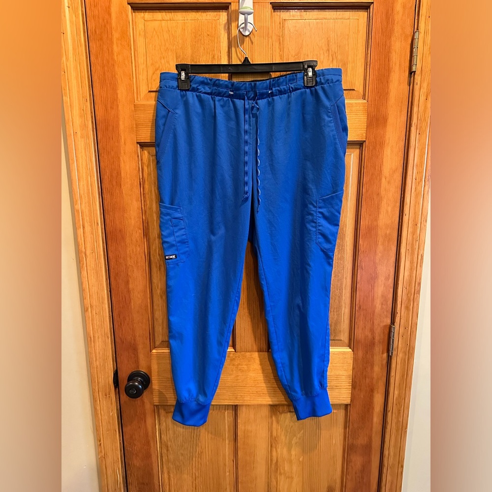Grey’s Anatomy Cargo Jogger Scrub Pants